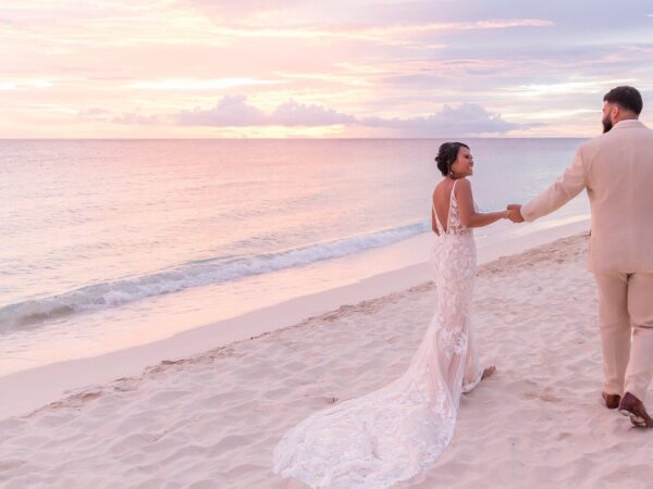 <span class='p-name'>Aruba: A Romantic Haven for a Dream Destination Wedding</span>
